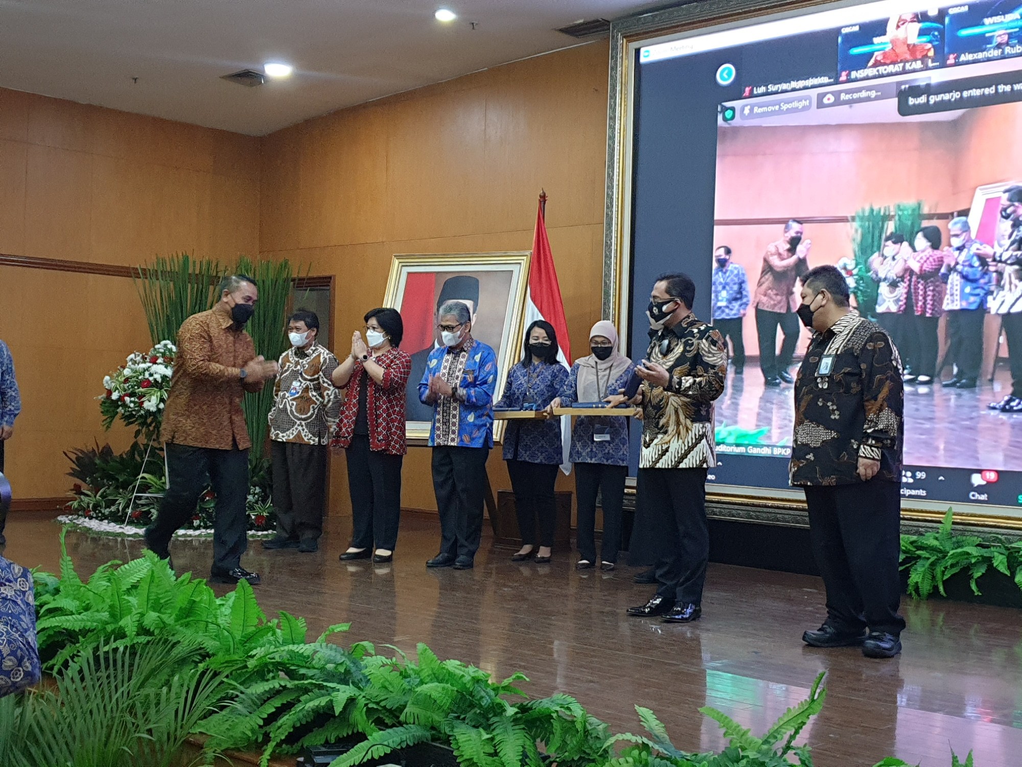Letjen TNI (Mar) Bambang Suswantono, S.H., M.H., M.Tr.(Han) dalam acara Wisuda peserta CGCAE
